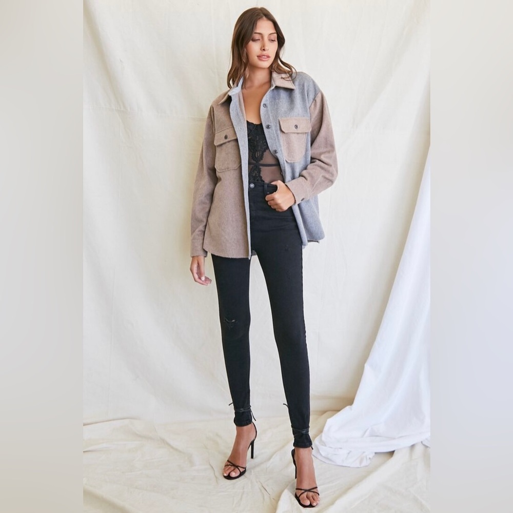 Forever 21 Colorblock Dolphin-Hem Shacket